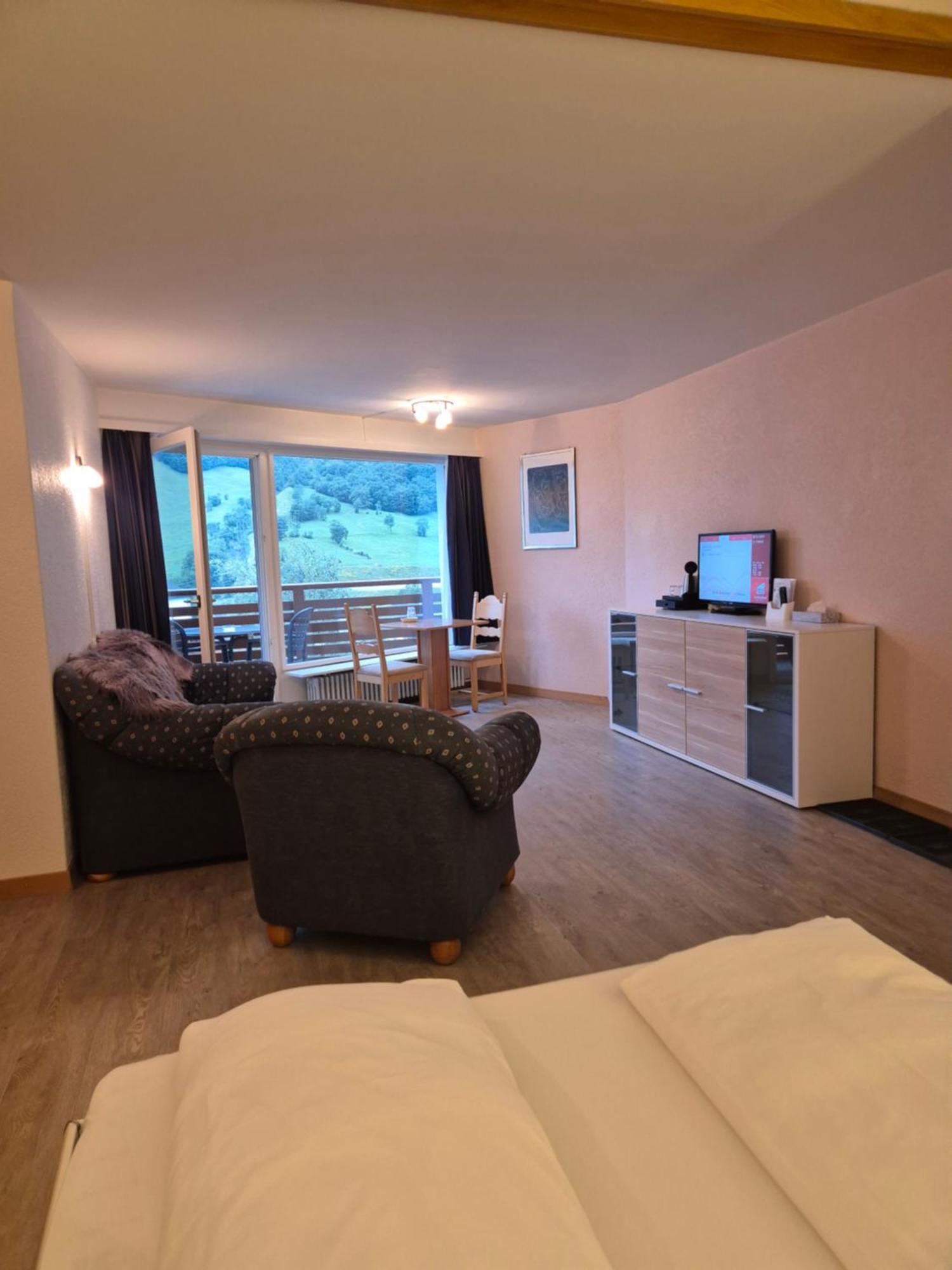 Dala Hotel & Apartments Leukerbad Exteriör bild